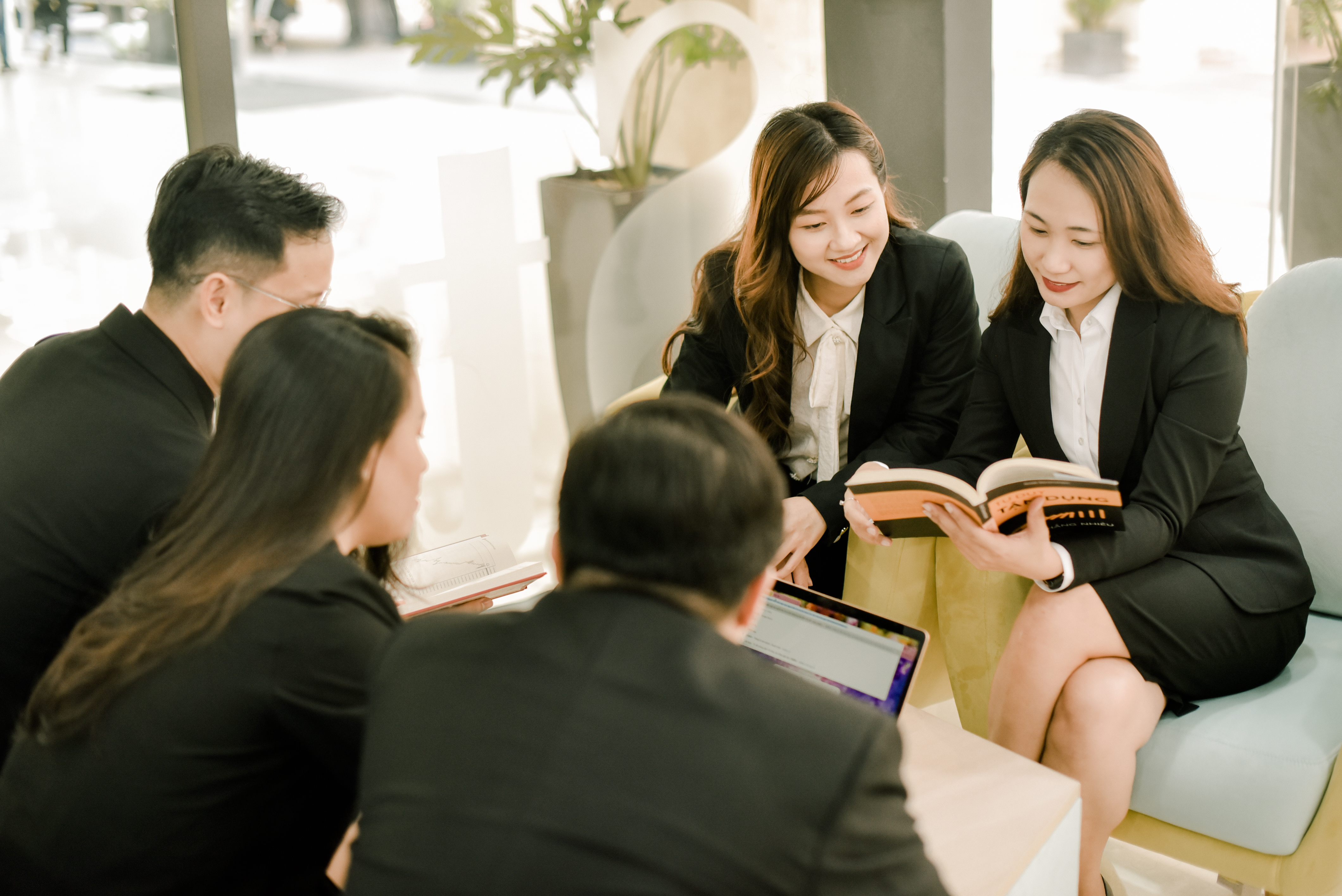 UEH thông báo tuyển sinh đào tạo Thạc sĩ Điều hành cao cấp Quản lý công (Executive MPM) năm 2024